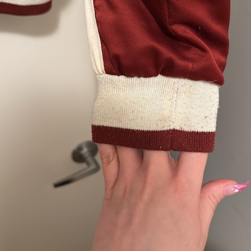 Silky style bomber with tiger embroidery - Picture 5 of 6